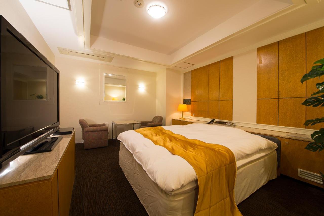 Hotel Beni East (Adults Only) Osaka Buitenkant foto