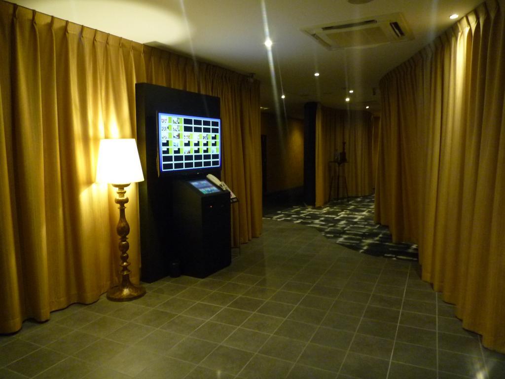 Hotel Beni East (Adults Only) Osaka Buitenkant foto