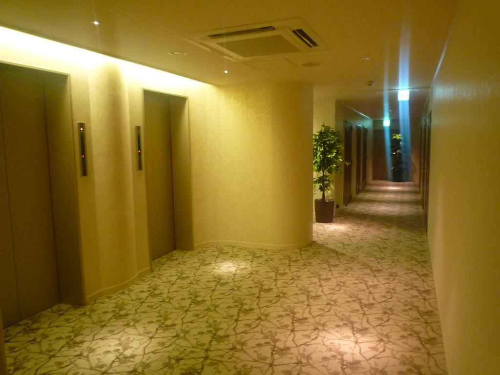 Hotel Beni East (Adults Only) Osaka Buitenkant foto